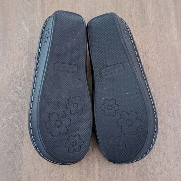 Glolily Jenny Professional Lightweight Extra Cushion Comfort Slip-On - Size: 6.5 - Picture 7 of 8